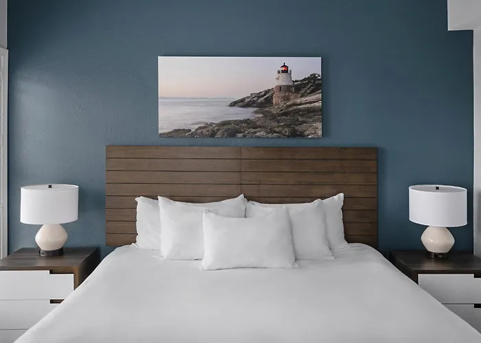 Club Wyndham Newport Onshore