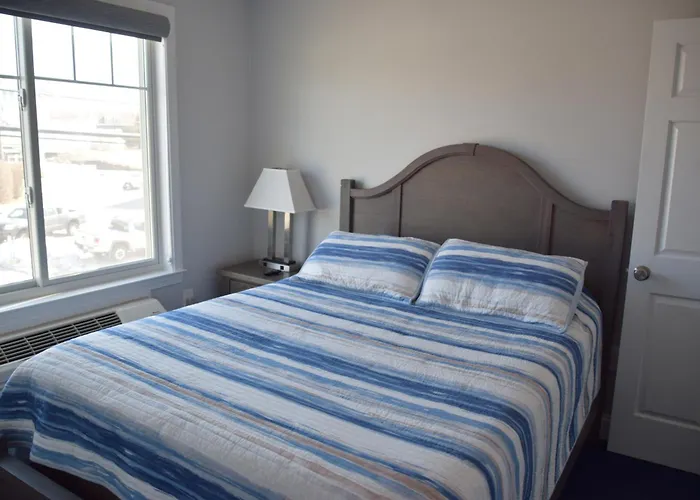 Rhea'S Inn By The Sea